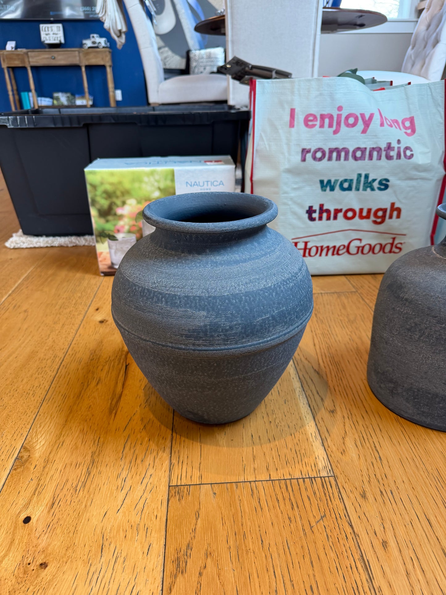 Decor: Blue / Gray vase wide top