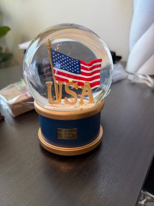 Decor: Patriotic Snow Globe